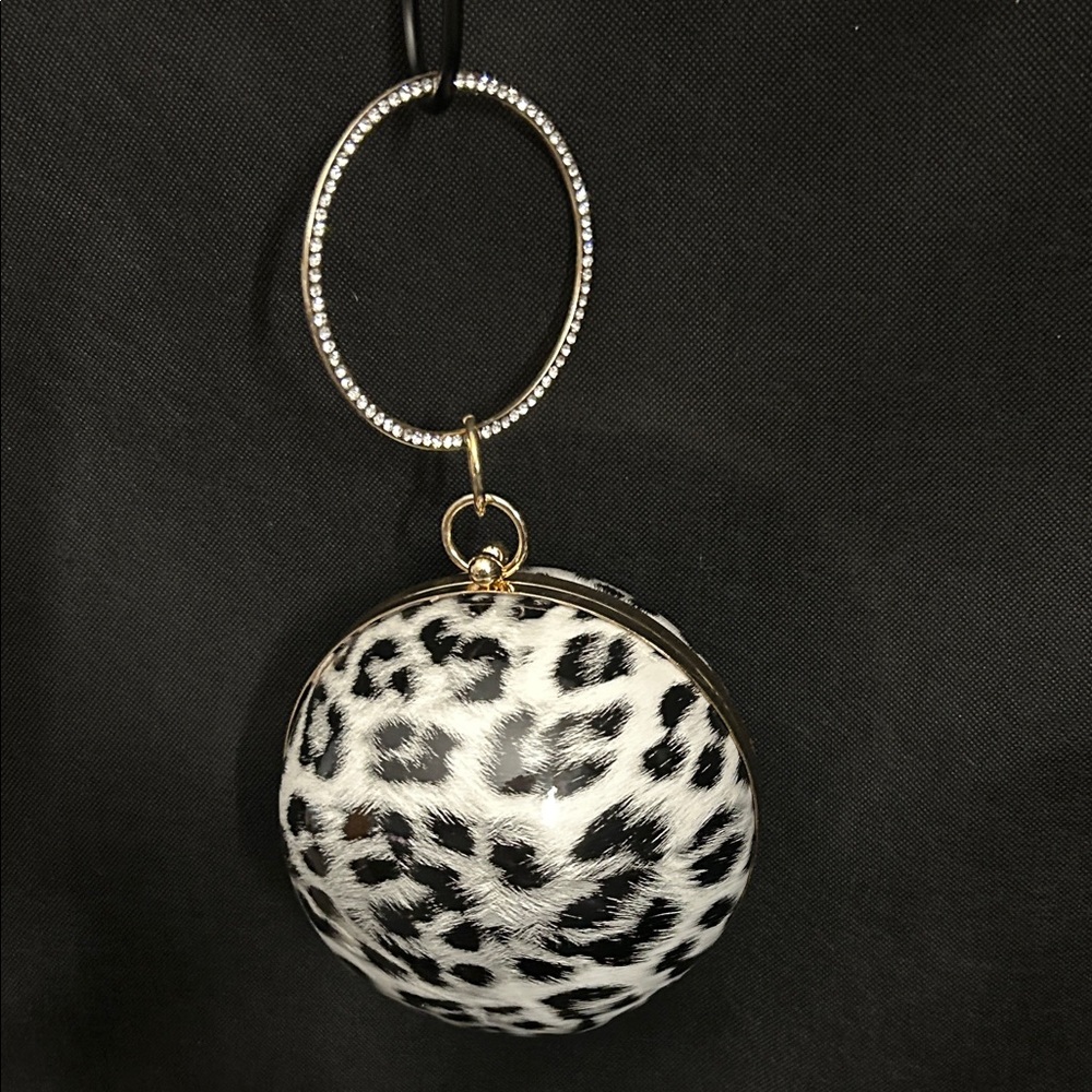 Chic Leopard Print Round Purse - image 1